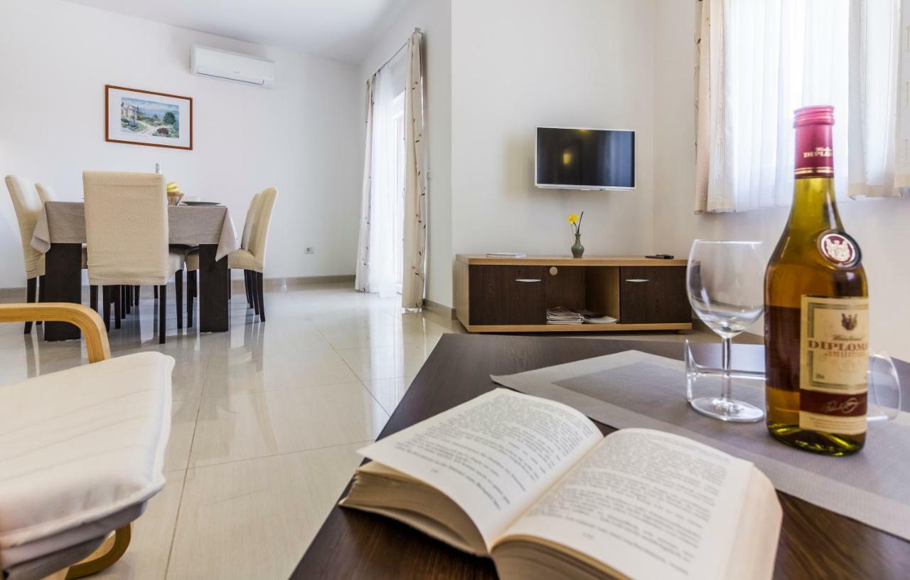 Apartman Kp Medulin Exteriér fotografie